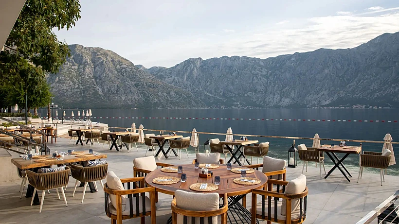 Tivrk P0626 Ole Beach Restaura