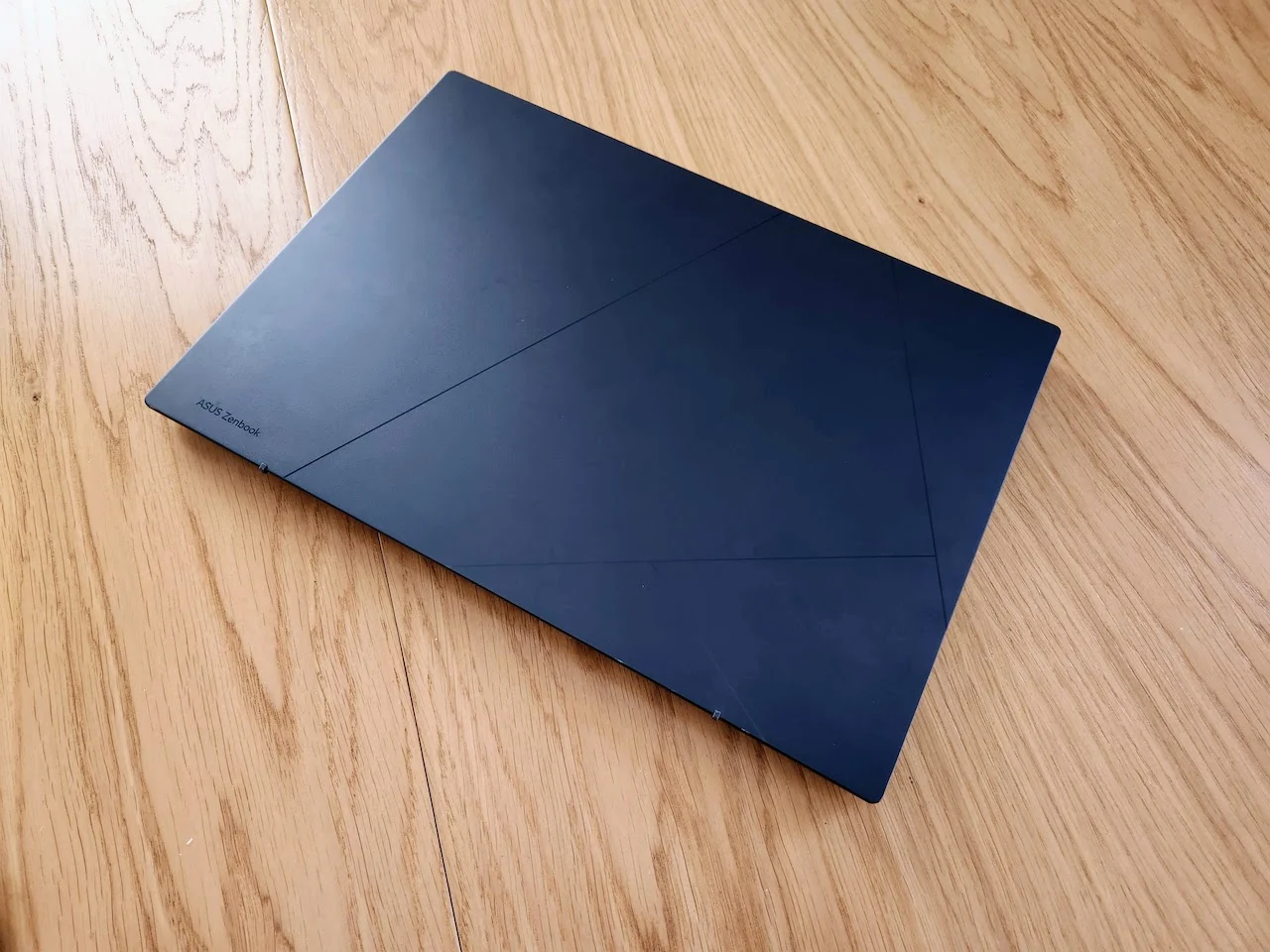 אסוס Zenbook 14 OLED
